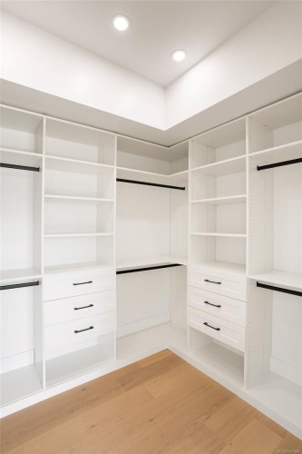 2292 Gail Pl, Sidney, BC - Indoor With Storage