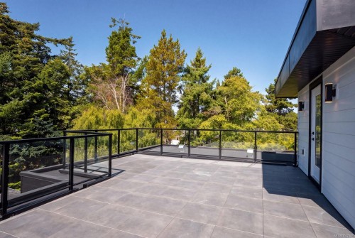 2292 Gail Pl, Sidney, BC - Outdoor With Exterior