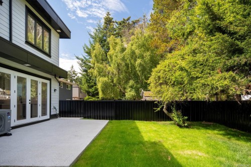2292 Gail Pl, Sidney, BC - Outdoor With Deck Patio Veranda