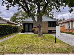154 Sedgemount Drive Toronto, ON M1H 1Y2