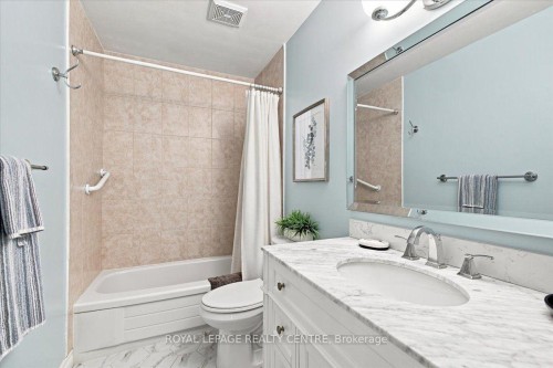 2564 Mainroyal Street, Mississauga, ON 