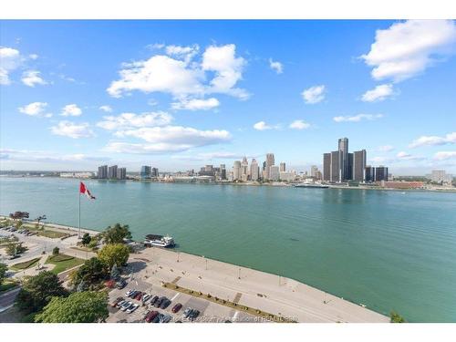 906-75 Riverside Drive, Windsor, ON - Outdoor With Body Of Water With View