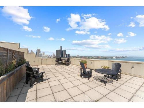 906-75 Riverside Drive, Windsor, ON - Outdoor With View