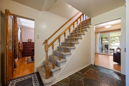 Hall d'entrée/Vestibule - 12789 Rue Clearview, Montréal (Pierrefonds-Roxboro), QC - Indoor Photo Showing Other Room