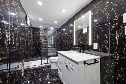 Salle de bains - 12789 Rue Clearview, Montréal (Pierrefonds-Roxboro), QC - Indoor Photo Showing Bathroom