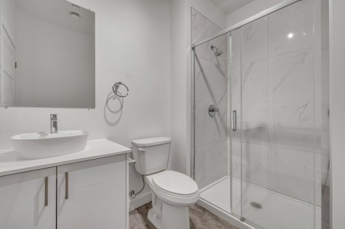 Bathroom - 106-1600 Rue Mozart, Lévis (Desjardins), QC - Indoor Photo Showing Bathroom