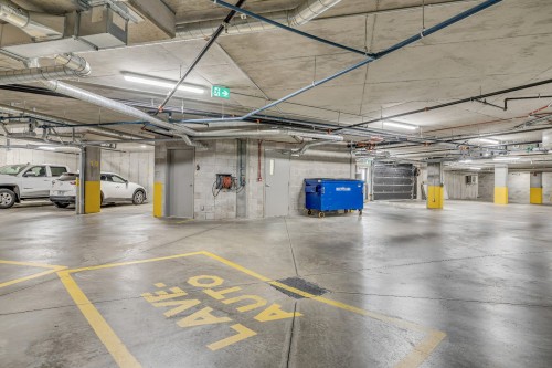 Parking - 106-1600 Rue Mozart, Lévis (Desjardins), QC - Indoor Photo Showing Garage