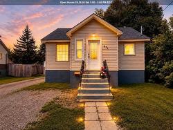 454 ALGOMA Street N Thunder Bay, ON P7A 5B9