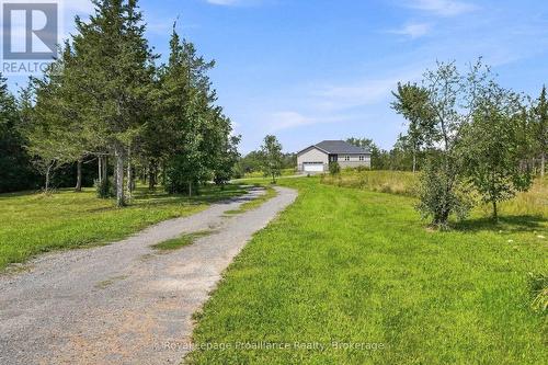 402 BLACK ROAD  Prince Edward County (Sophiasburg Ward), ON K0K 1W0