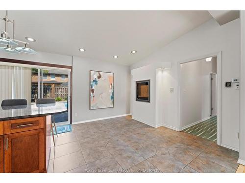 3740 Ouellette, Windsor, ON - Indoor