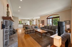 Salon - 