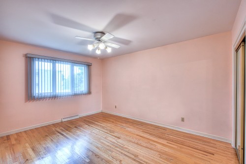 Chambre à coucher - 854  - 856 Av. De Dorset, Laval (Chomedey), QC - Indoor Photo Showing Other Room