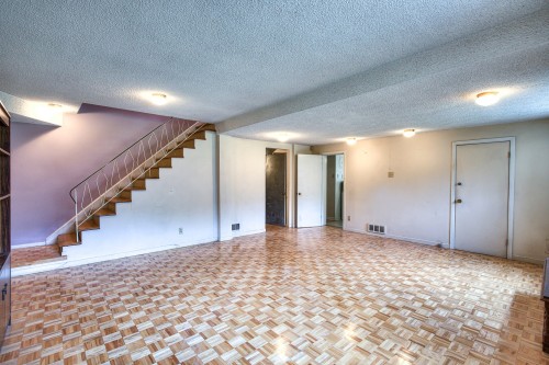 Salle familiale - 854  - 856 Av. De Dorset, Laval (Chomedey), QC - Indoor Photo Showing Other Room