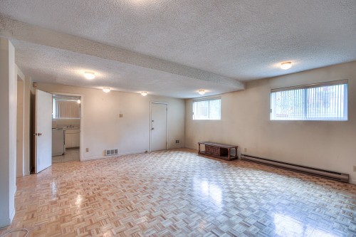 Salle familiale - 854  - 856 Av. De Dorset, Laval (Chomedey), QC - Indoor