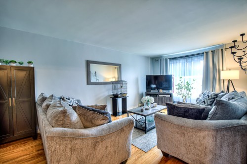 Salon - 854  - 856 Av. De Dorset, Laval (Chomedey), QC - Indoor Photo Showing Living Room