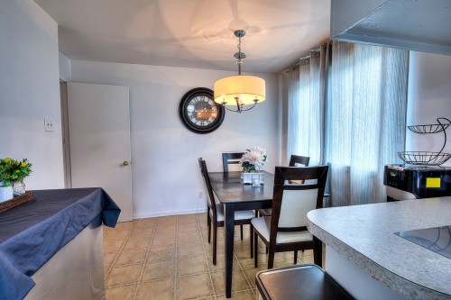 Coin-repas - 854  - 856 Av. De Dorset, Laval (Chomedey), QC - Indoor Photo Showing Dining Room