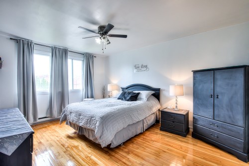 Chambre à coucher principale - 854  - 856 Av. De Dorset, Laval (Chomedey), QC - Indoor Photo Showing Bedroom