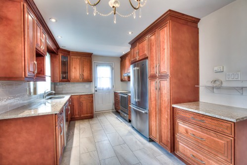 Cuisine - 854  - 856 Av. De Dorset, Laval (Chomedey), QC - Indoor Photo Showing Kitchen