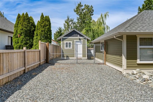 2071 Saras Way, Nanaimo, BC 