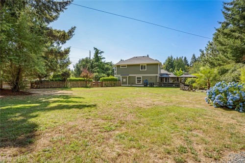 2071 Saras Way, Nanaimo, BC 