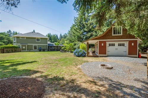 2071 Saras Way, Nanaimo, BC 