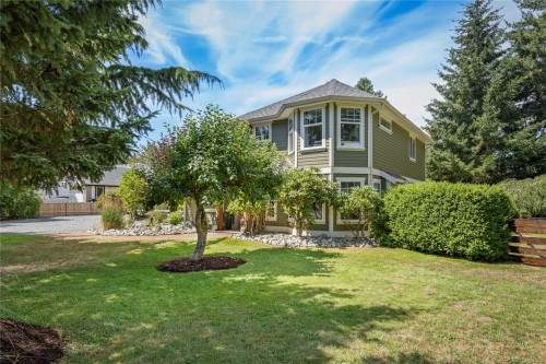 2071 Saras Way, Nanaimo, BC 