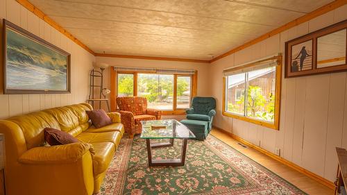 4956 Burns Avenue, Canal Flats, BC 