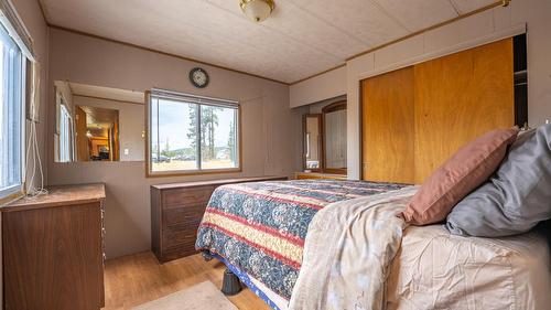 4956 Burns Avenue, Canal Flats, BC 