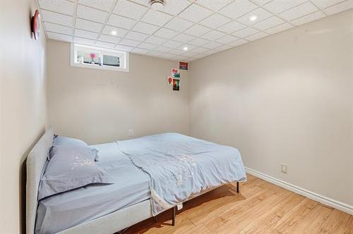 82 Linacre Rd, Winnipeg, MB - Indoor Photo Showing Bedroom