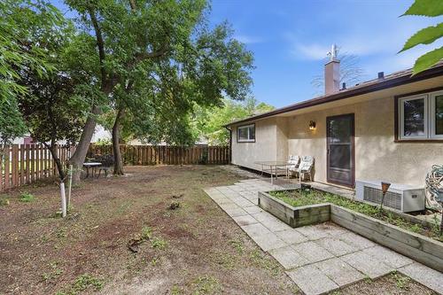 82 Linacre Rd, Winnipeg, MB - Outdoor