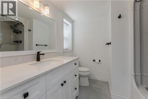 2035 Appleby Line Unit# 101, Burlington, ON - Indoor Photo Showing Bathroom