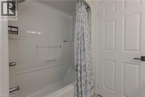 2035 Appleby Line Unit# 101, Burlington, ON - Indoor Photo Showing Bathroom