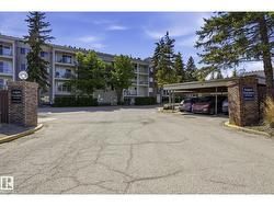 #215 4404 122 ST NW  Edmonton, AB T6J 4A9