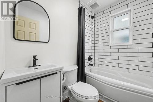1008 Second Street E, Cornwall, ON - Indoor Photo Showing Bathroom