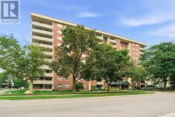203 - 1415 GHENT AVENUE  Burlington, ON L7S 1X4