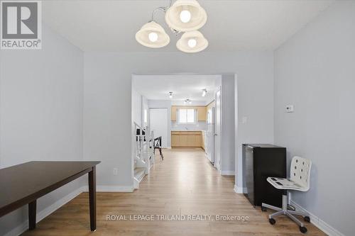 5 - 4 CHEPSTOW GATE , London North (North K), Ontario N6G 3S7 5