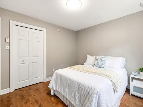 47 Stone Mount Drive, Lower Sackville, NS - Indoor Photo Showing Bedroom