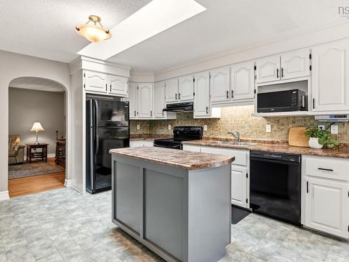 47 Stone Mount Drive, Lower Sackville, NS - Indoor Photo Showing Kitchen With Double Sink