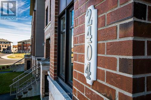 2404 ESPRIT DRIVE , Ottawa, Ontario K4A 0R2 2