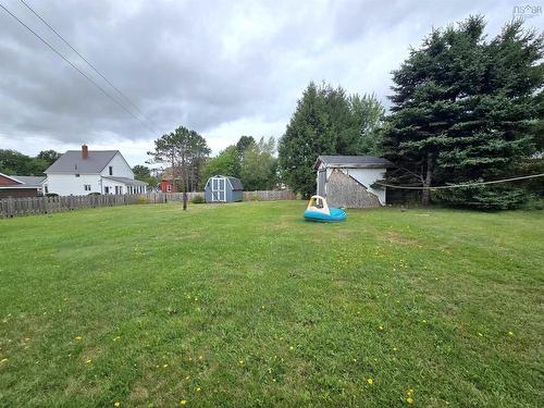 32 Poplar Street, Amherst, NS - Outdoor