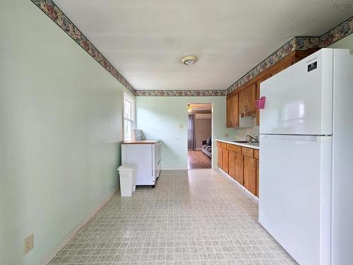 32 Poplar Street, Amherst, NS - Indoor