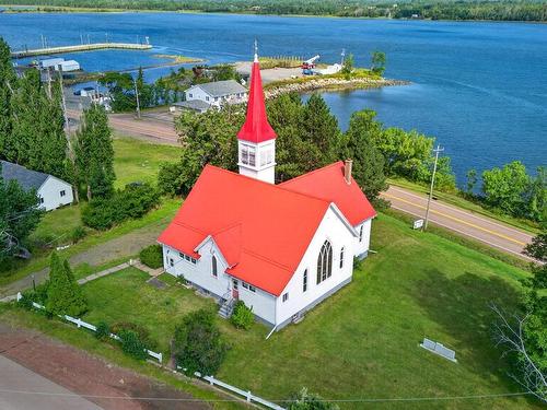13968 Highway 6, Wallace, NS 