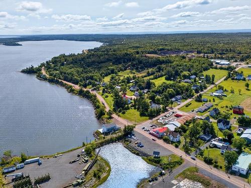 13968 Highway 6, Wallace, NS 