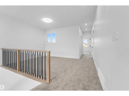 13136 187 Av Nw, Edmonton, AB - Indoor Photo Showing Other Room