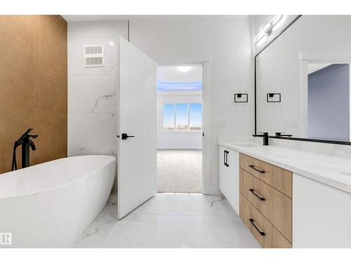 13136 187 Av Nw, Edmonton, AB - Indoor Photo Showing Bathroom