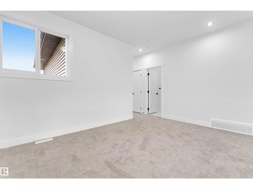 13136 187 Av Nw, Edmonton, AB - Indoor Photo Showing Other Room
