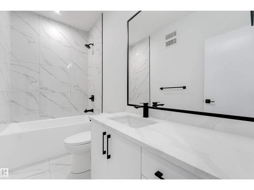 13136 187 Av Nw, Edmonton, AB - Indoor Photo Showing Bathroom