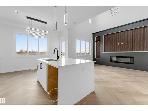 13136 187 Av Nw, Edmonton, AB - Indoor Photo Showing Kitchen