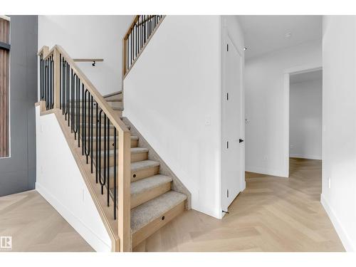 13136 187 Av Nw, Edmonton, AB - Indoor Photo Showing Other Room