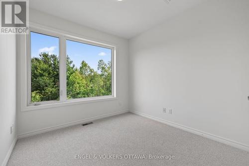 3652 Downpatrick Road, Ottawa, ON - Indoor Photo Showing Other Room